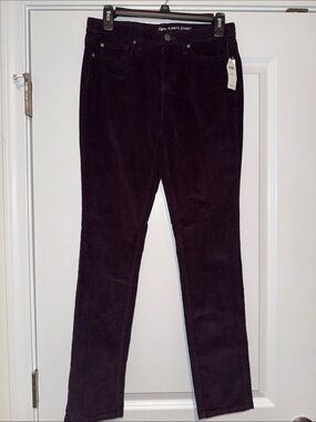 GAP Always Skinny Corduroy Pants in Deep Wine